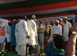 Sugata Bose and Firdousi Begum meet a Muslim delegation at Sonarpur Uttar.